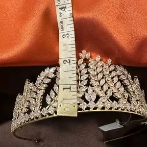 Accessories | New Large Gold Rhinestone Teardrop Tiara  display picture 1